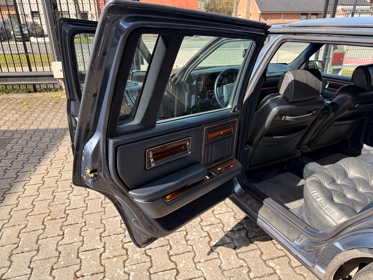 1991 Chrysler New Yorker Imperial 3.8